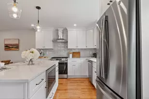 688 Westford St, Lowell, MA 01851 - Photo 9