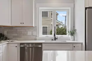 688 Westford St, Lowell, MA 01851 - Photo 13