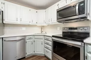 512 Ridgefield Cir, Clinton, MA 01510 - Photo 5