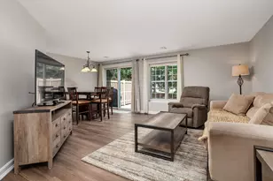 512 Ridgefield Cir, Clinton, MA 01510 - Photo 11