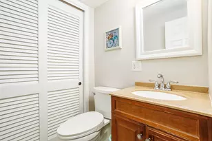 512 Ridgefield Cir, Clinton, MA 01510 - Photo 13