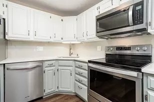 512 Ridgefield Cir, Clinton, MA 01510 - Photo 5