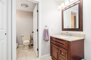 512 Ridgefield Cir, Clinton, MA 01510 - Photo 19