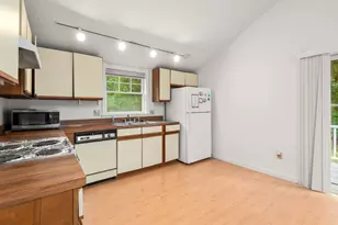 12 Winifred Ave, Worcester, MA 01602 - Photo 7