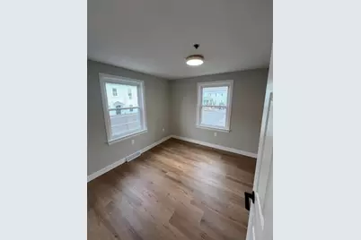 7 Oak St #1, Peabody, MA 01960 - Photo 5