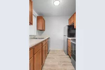 164 High St #201, Holyoke, MA 01040 - Photo 5