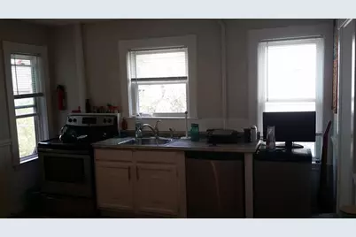 14 Beach St #1, Quincy, MA 02170 - Photo 5