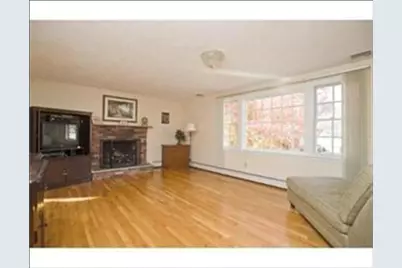 49 Cottonwood Road, Wellesley, MA 02482 - Photo 3
