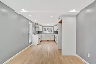 43 1/2 6th Ave, Haverhill, MA 01830 - Photo 5