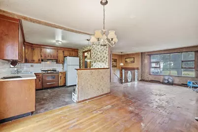 27 Forest Park Ave, Billerica, MA 01862 - Photo 3
