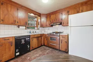 27 Forest Park Ave, Billerica, MA 01862 - Photo 5
