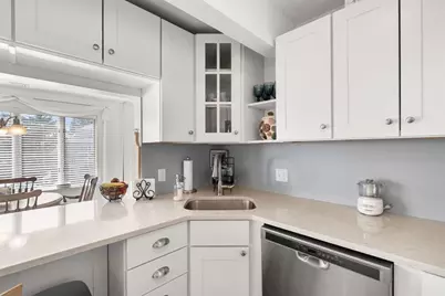 432 Humphrey St #16, Swampscott, MA 01907 - Photo 13