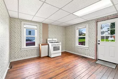 255 Center St, Ludlow, MA 01056 - Photo 9