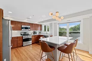 829 Lagrange St, Boston, MA 02132 - Photo 15