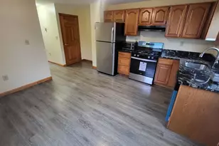 94 Bowden St, Lowell, MA 01852 - Photo 5