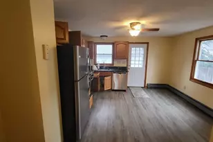 94 Bowden St, Lowell, MA 01852 - Photo 5