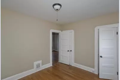 132 Grover St, Springfield, MA 01104 - Photo 23