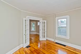 132 Grover St, Springfield, MA 01104 - Photo 11