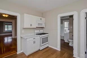 132 Grover St, Springfield, MA 01104 - Photo 5