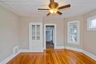 132 Grover St, Springfield, MA 01104 - Photo 13