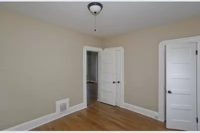 132 Grover St, Springfield, MA 01104 - Photo 23