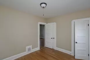 132 Grover St, Springfield, MA 01104 - Photo 23