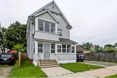 132 Grover St, Springfield, MA 01104 - Photo 3