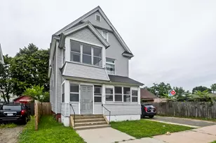 132 Grover St, Springfield, MA 01104 - Photo 3