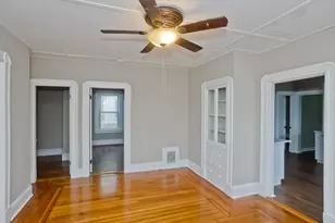 132 Grover St, Springfield, MA 01104 - Photo 21