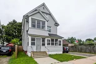 132 Grover St, Springfield, MA 01104 - Photo 3