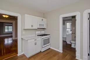132 Grover St, Springfield, MA 01104 - Photo 5