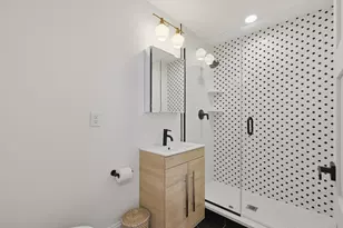 54 Bloomfield St, Boston, MA 02124 - Photo 15