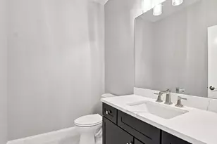 36 Ferullo Dr, Woburn, MA 01801 - Photo 15