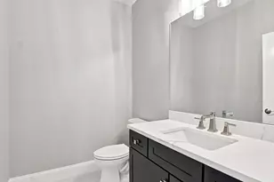 36 Ferullo Dr, Woburn, MA 01801 - Photo 15
