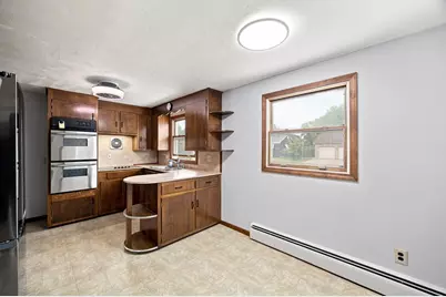 70 Crestwood, Chicopee, MA 01020 - Photo 7