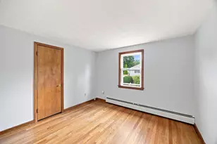70 Crestwood, Chicopee, MA 01020 - Photo 17