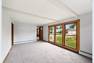 70 Crestwood, Chicopee, MA 01020 - Photo 11
