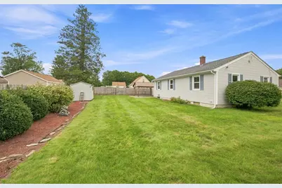 70 Crestwood, Chicopee, MA 01020 - Photo 35