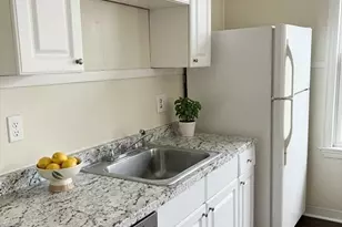 37 Waverly St, Boston, MA 02135 - Photo 5