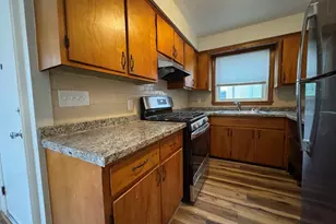 631 Walnut St, Fall River, MA 02720 - Photo 3