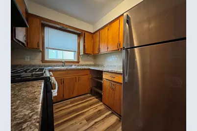631 Walnut St, Fall River, MA 02720 - Photo 5
