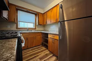 631 Walnut St, Fall River, MA 02720 - Photo 5