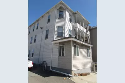4 Plum St #3, Worcester, MA 01604 - Photo 3