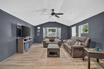 223 Elsie Rd, Brockton, MA 02302 - Photo 9