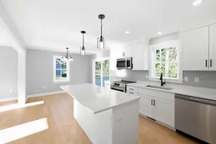 158 Plain St, Bridgewater, MA 02324 - Photo 9