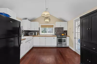 6 Pine St, Medfield, MA 02052 - Photo 7
