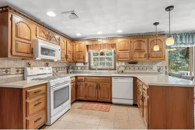 167 Trout Brook Rd, Dracut, MA 01826 - Photo 11