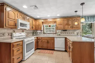 167 Trout Brook Rd, Dracut, MA 01826 - Photo 11