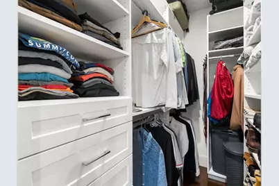 582 E Broadway #4, Boston, MA 02127 - Photo 17