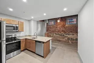 90 Grove St, Worcester, MA 01605 - Photo 1
